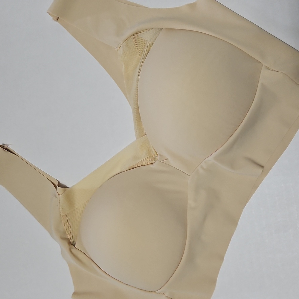 Women's Wireless Seamless Padded Cream Bra Size 3XL